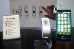 SmartBand Talk Isi Lini SmartWear Terbaru Sony