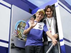 Ternyata Rossi Ngiri Sama Federer
