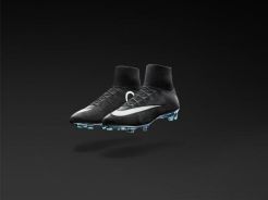 Jelang El Clasico, Ronaldo Dapat Sepatu Baru