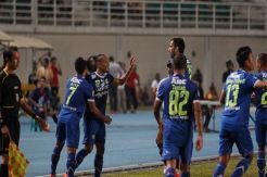 Persib Sikat Naga Mekes