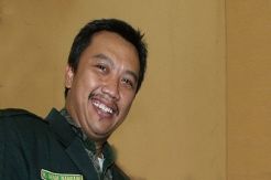 Sehari Setelah Dilantik, Menpora Langsung Ngantor