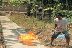 Air Sumur Warga Tercemar...