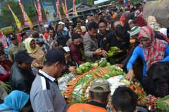 Tolak Bencana, Warga Kaki Gunung Slamet Gelar Ruwat Bumi