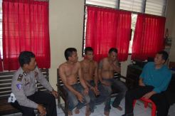 3 Perampok Spesialis...