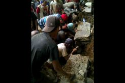 Dua Pekerja Proyek Galian Pipa PDAM Tertimbun Beton