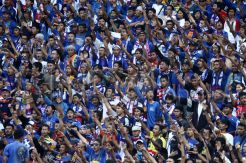 Semifinal di Palembang merugikan Arema-Aremania