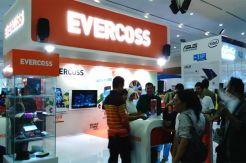 Beli Smartphone Evercoss...