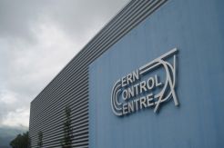CERN: Penyimpanan Data...