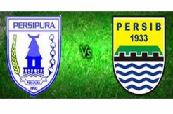 Jelang Final, Persib dan Persipura Mandi Hujan