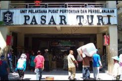 Lagi, Pedagang Desak Risma Ambil Alih Pasar Turi