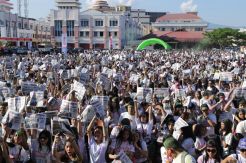 Kemeriahan Manado Color Party