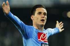 Callejon Rayakan Momen...