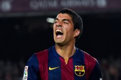 Suarez Bandingkan Gigitannya...