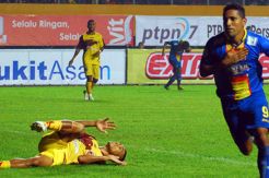 Bendol Tolak Tampung Trio Asing Arema