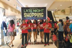 Puri Indah Mall Shopping...