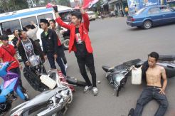 Tolak Kenaikan BBM, Mahasiswa Kritik KIP dan KIS