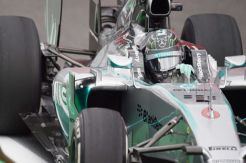 Rosberg Minta Hamilton Lupakan Gelar Juara