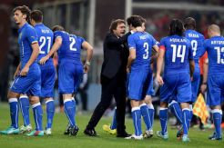 Conte Minta Waktu Perbaiki Gli Azzurri