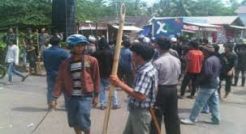 Warga Dua Desa di Maluku Tenggara Saling Bentrok