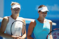 Sharapova-Ivanovic Siap Bentrok Lagi
