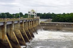 Pemerintah Alihkan Subsidi BBM untuk Bangun Waduk
