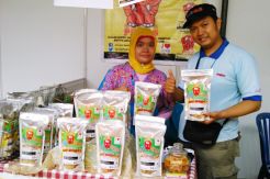Sukses Bangun Bisnis Keripik Gajah Galau