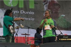 Usai Lari, Dirut Pertamina Nyanyi Lagu Bon Jovi