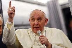 Paus Francis Serukan...