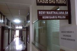 Polisi di Bandung Dilarang Merokok saat Bertugas