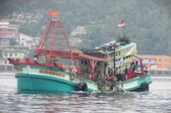 Curi Ikan di Indonesia, 3 Kapal Vietnam Ditenggelamkan