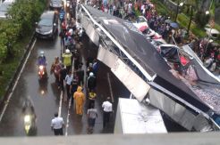 Ribuan Papan Reklame di Bekasi Rawan Roboh