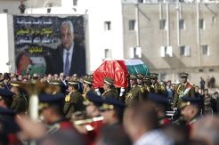 Palestina: Israel Bunuh...