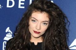 Lorde Terharu Masuk Nominasi Golden Globe