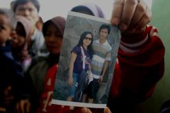 Cari Info Korban Longsor, Warga Datangi Puskesmas Karangkobar