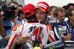 Rossi Bela Langkah Marquez