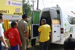 Mobil Klinik Indosat Hampiri Korban Tanah Longsor Banjarnegara