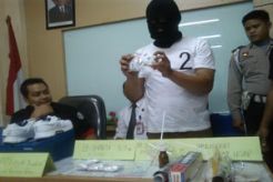 Universitas Nasional...