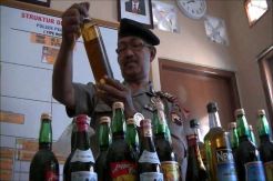 Jelang Tahun Baru, Polisi Gencarkan Razia Miras