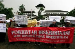 Penyebab Gagalnya Kebijakan Penataan dan Penerapan Guru PNS
