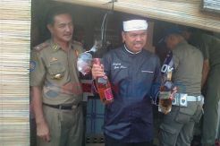 Dedi Temukan Miras Dijual...