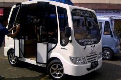 Mobil Listrik Muhammadiyah 90% Buatan Tangan