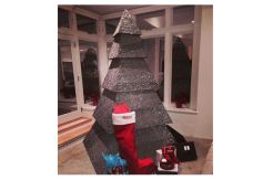 Pohon Natal Rihanna yang Penuh Berlian