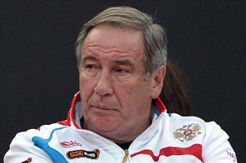 Tenis Rusia Diminta...