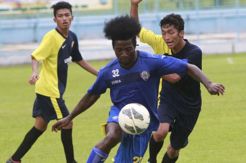 Arema Rekrut Mantan Jadi Serep Gelandang Serang