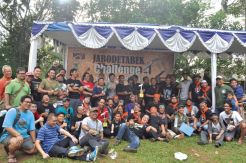 Kompetisi Memotong Dengan...