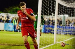 Sebelum Cabut, Gerrard Ingin Angkat Trofi FA