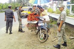 Satpol PP Ancam Pedagang
