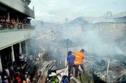 Tujuh Rumah di Manado Terbakar