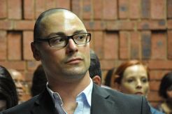 Kakak Oscar Pistorius...