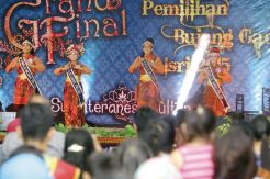 24 Finalis Bujang Gadis...